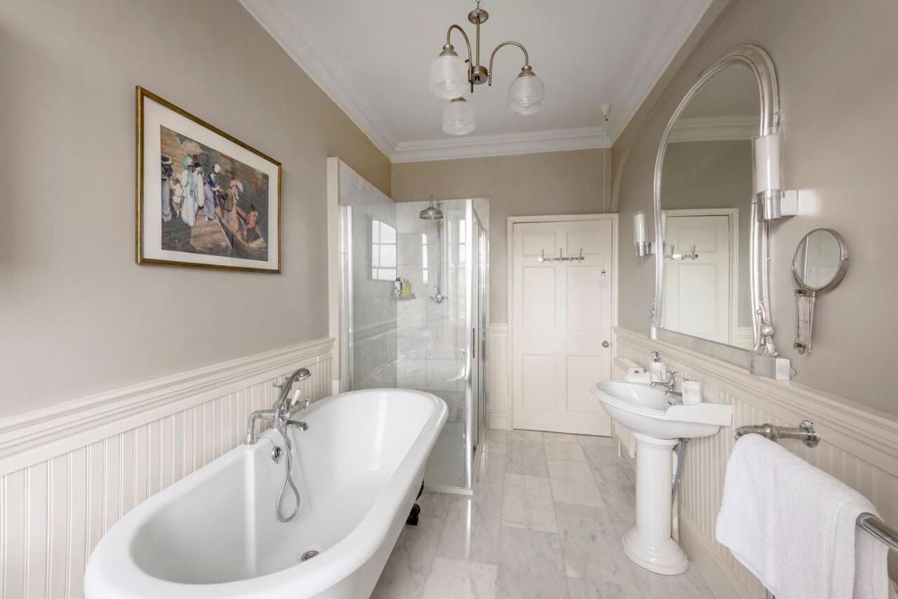 Luxury Two Floor Central Duplex Apartment Free Parking Bath Eksteriør bilde